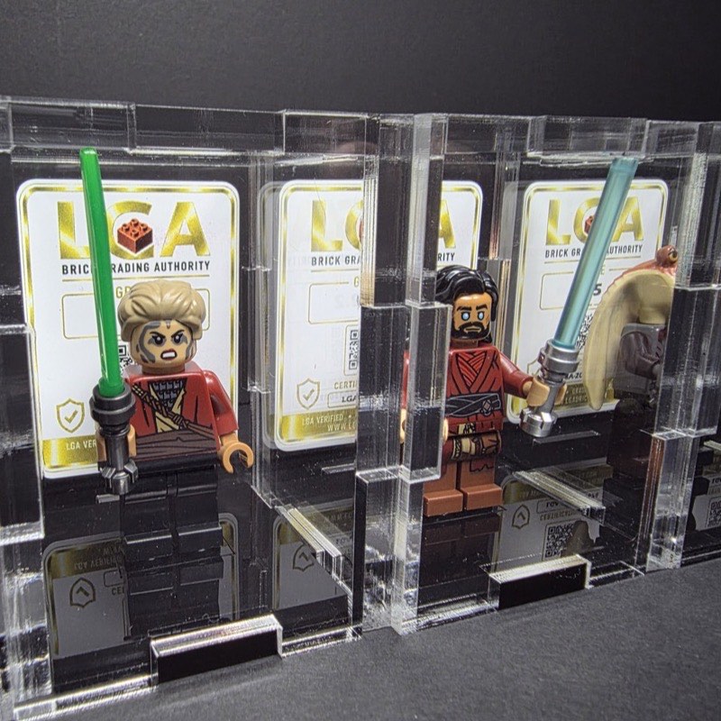 Row of minifigures encapsulated in LGA acrylic cases